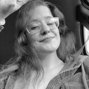 Meet your Posher, Alexis